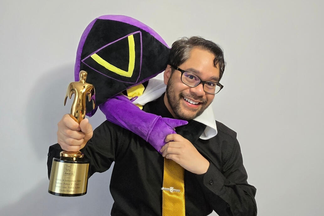 Kenny with Telly Award Kenny with Telly Award